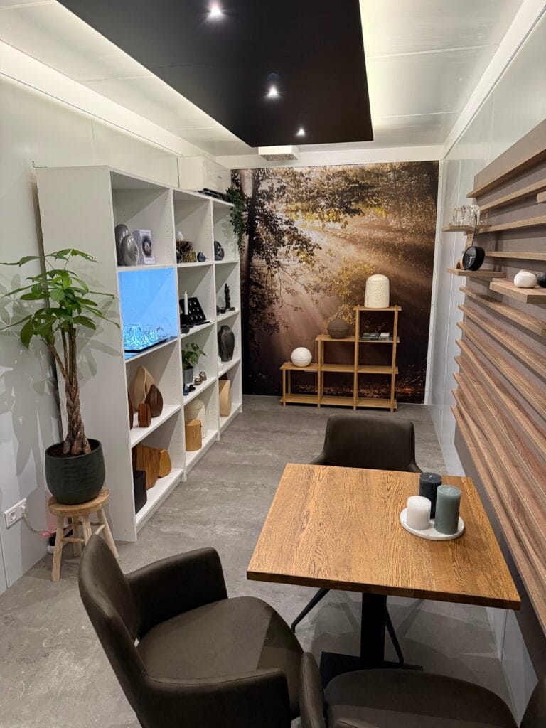 Onze showroom 1 Showroom van De Herinneringswinkel - urnenwinkel Heerhugowaard en Alkmaar